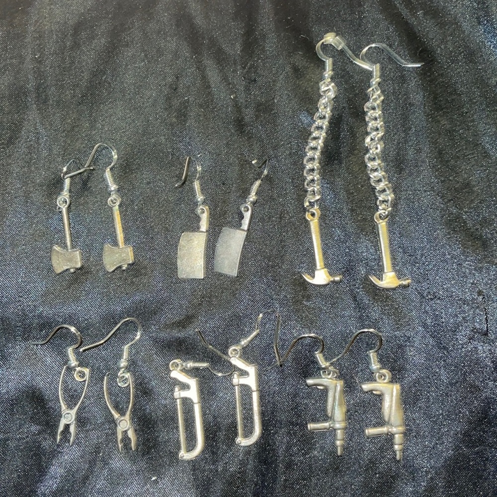 Weapon earring set